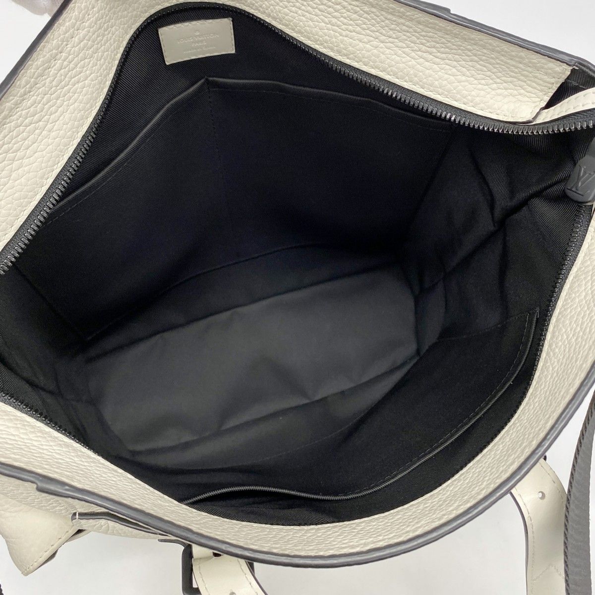 Louis Vuitton Tote Taurillon Christopher Blanc 2-Way — view 4