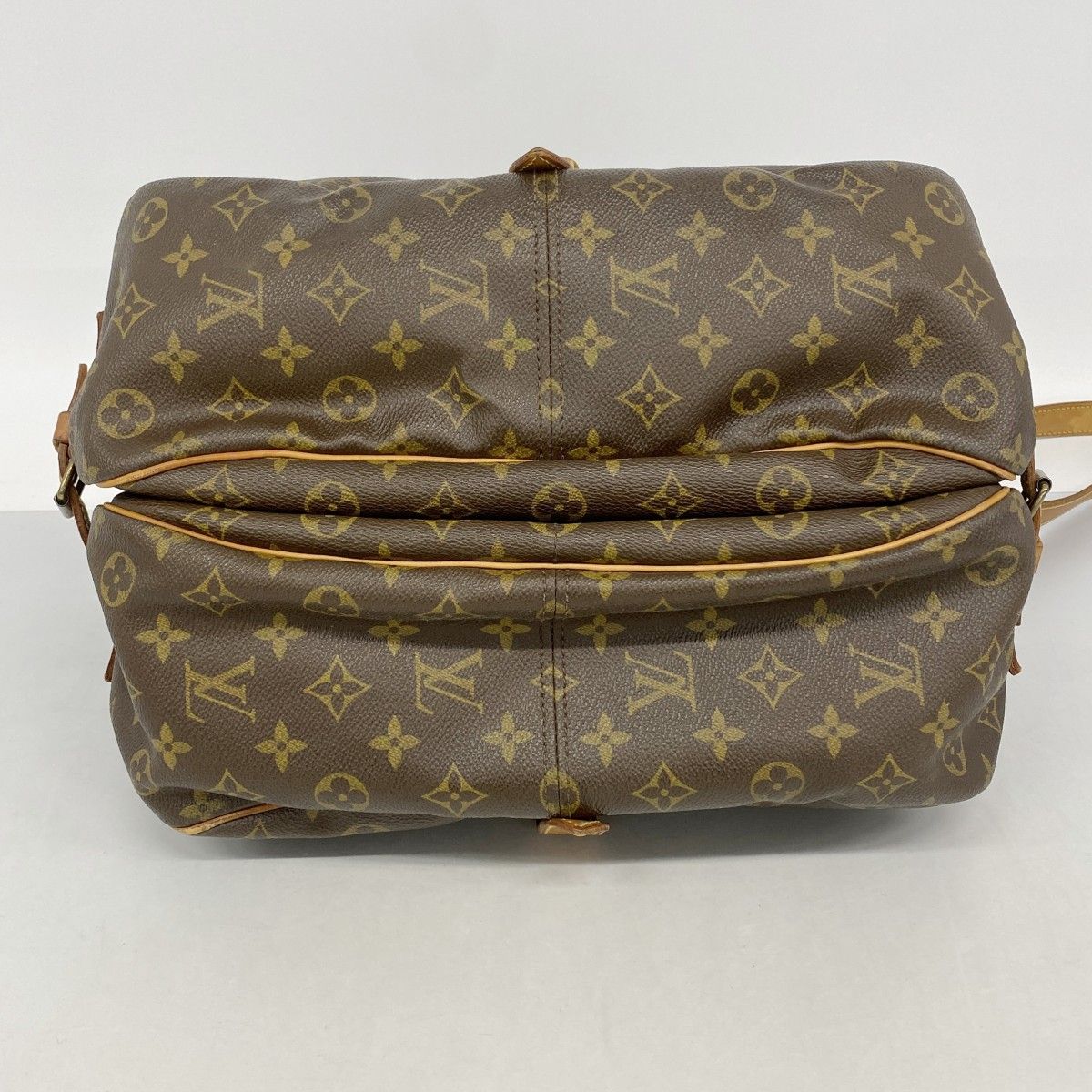 Louis Vuitton Shoulder Bag Monogram Saumur 35 Brown — view 3