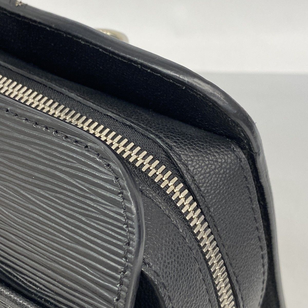 Louis Vuitton Handbag Epi Vano Mm Noir 2-Way — view 9