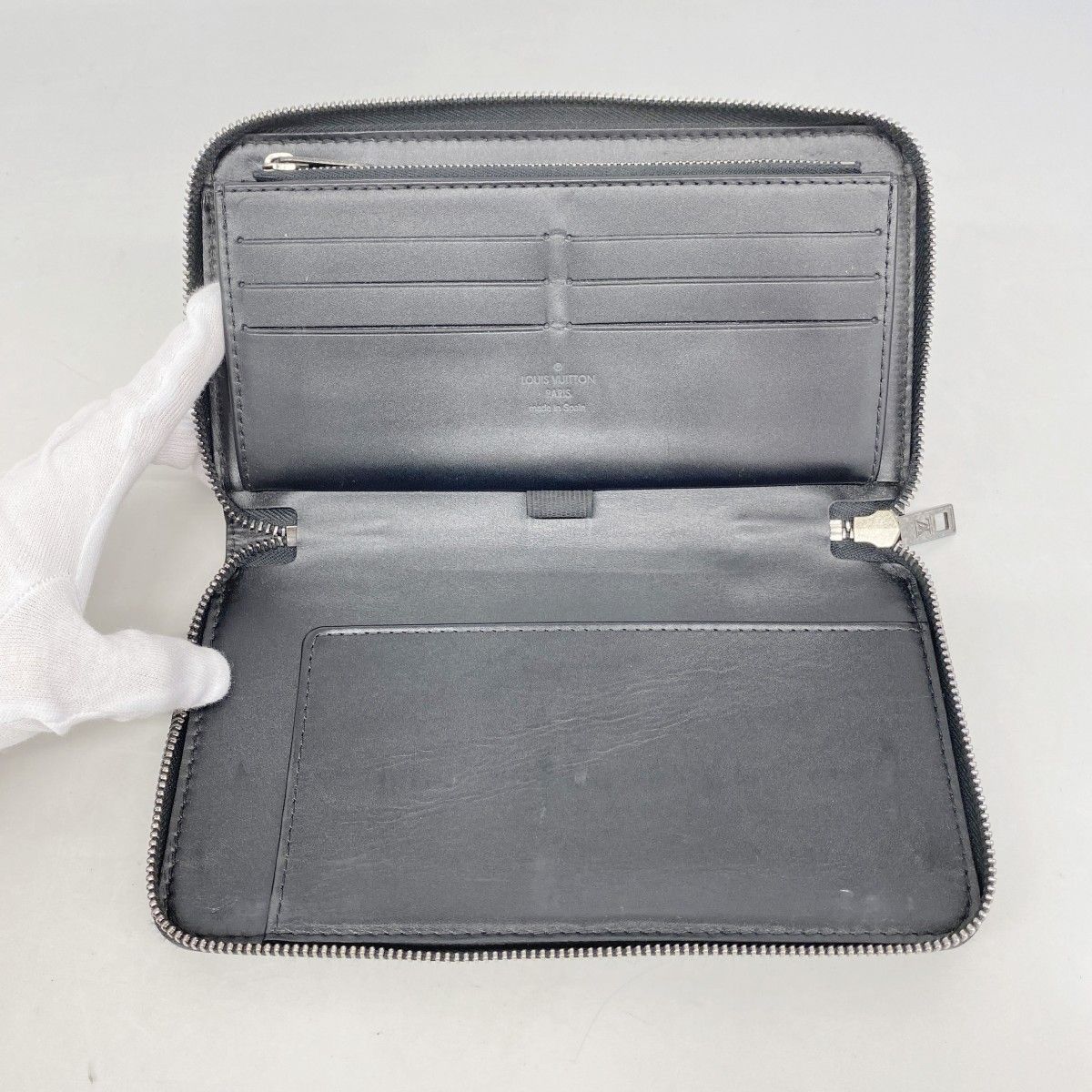 Louis Vuitton Wallet Utah Zippy Organizer Basalt — view 8