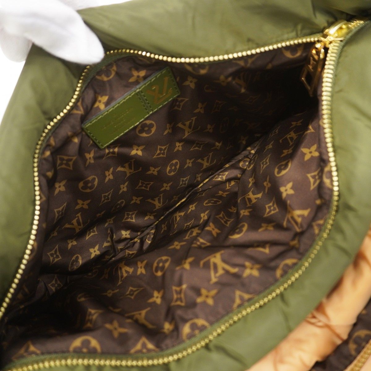 Louis Vuitton Shoulder Bag LV Pillow Maxi Multy Pochette Khaki Beige — view 4