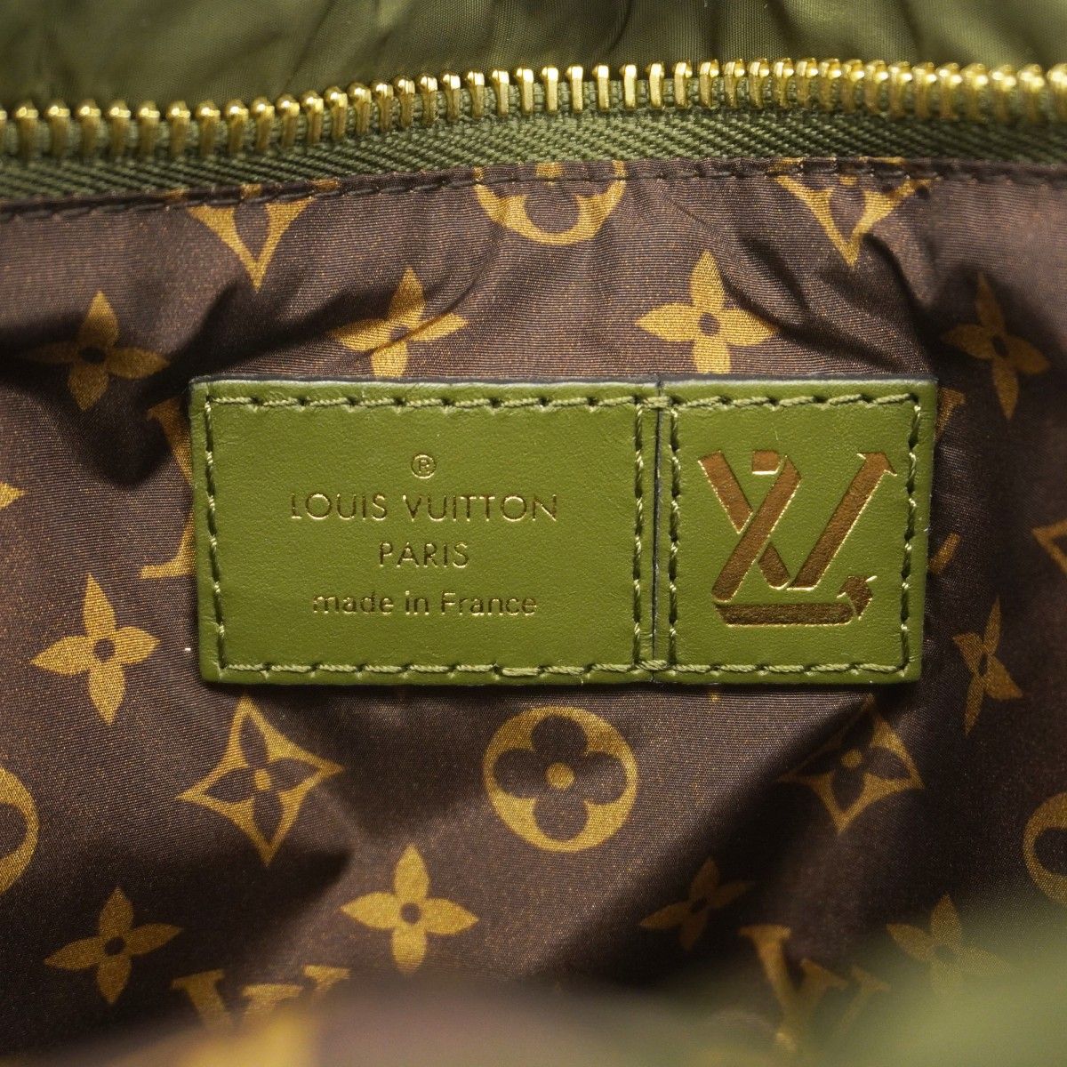 Louis Vuitton Shoulder Bag LV Pillow Maxi Multy Pochette Khaki Beige — view 5
