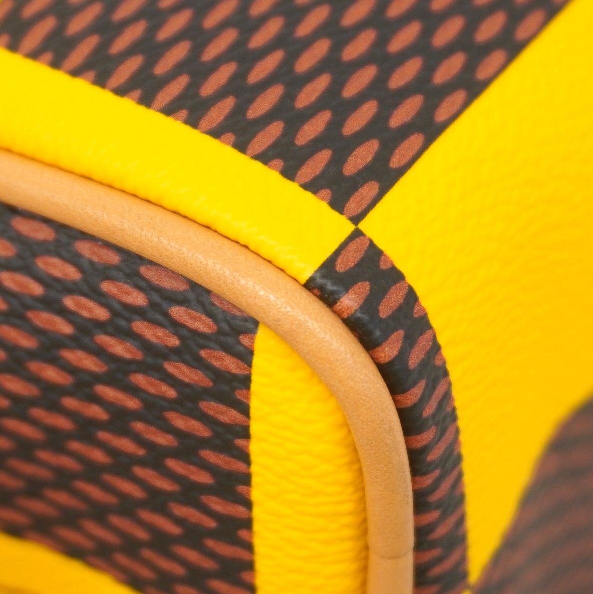 Louis Vuitton Handbag Damier Pop Rocker Dopp Kit Yellow — view 6