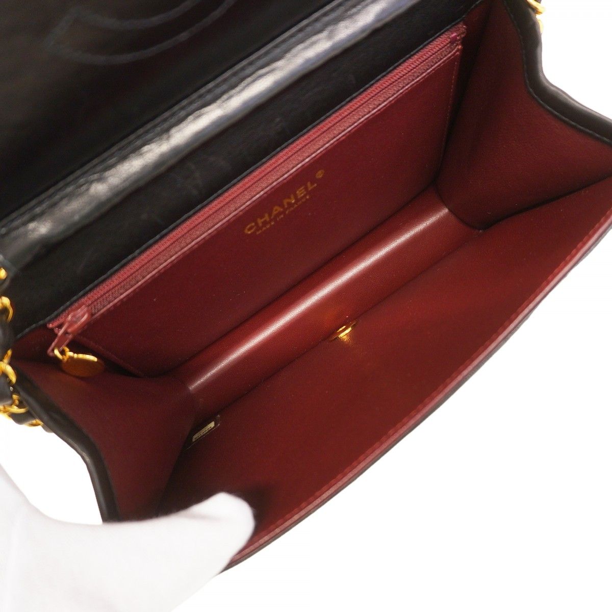 Chanel Shoulder Bag Quilted Lambskin Black Gold — view 4