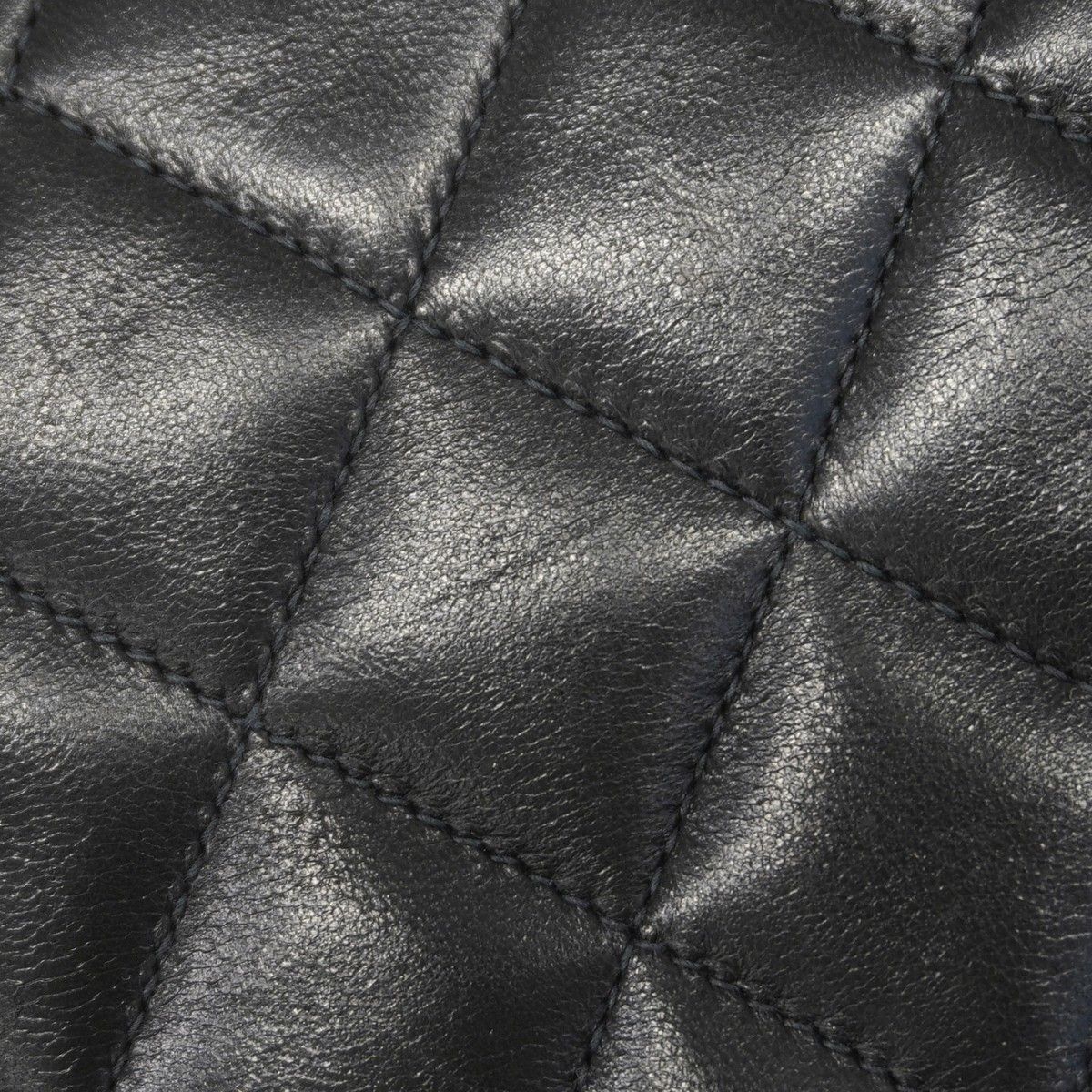 Chanel Shoulder Bag Quilted Lambskin Black Gold — view 8