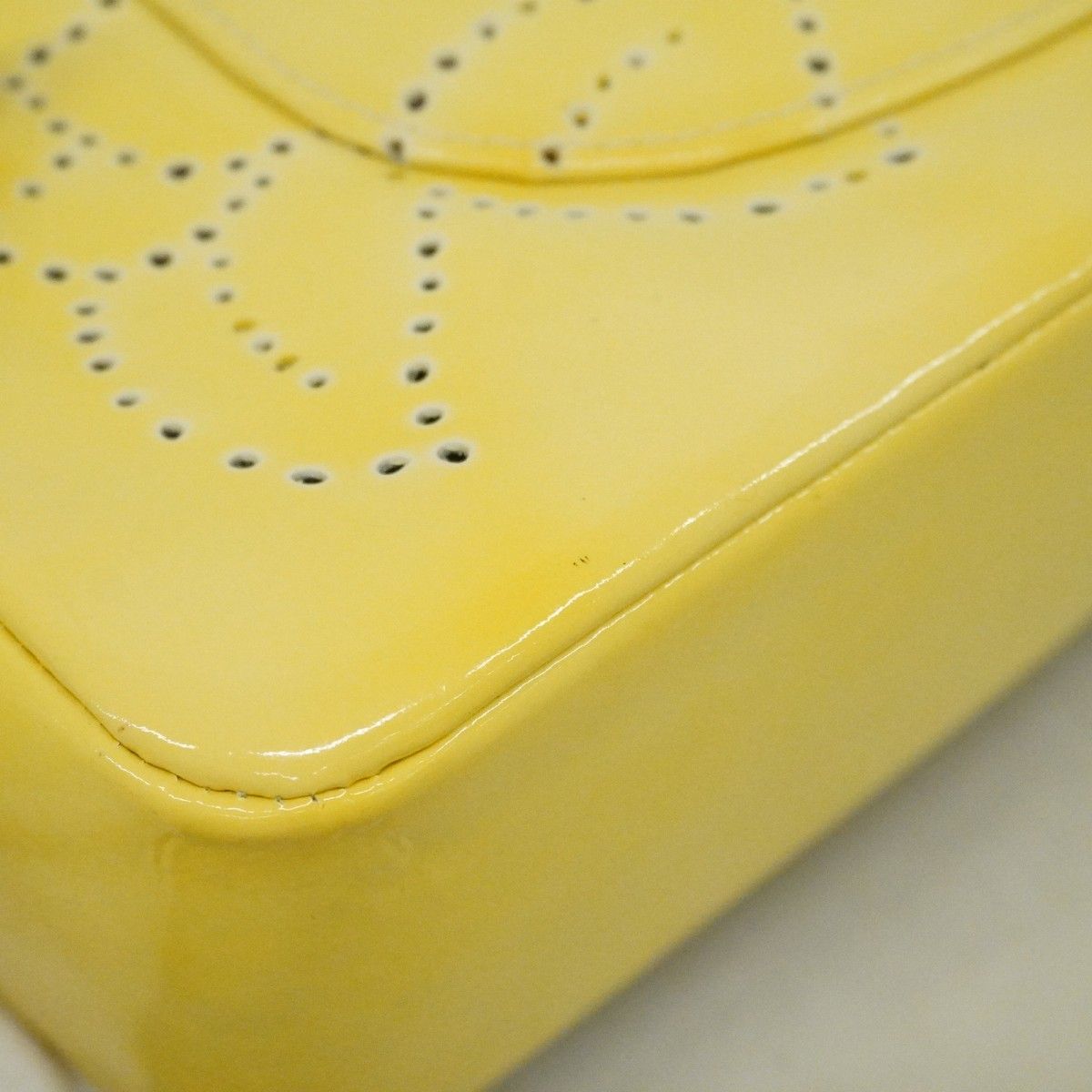 Chanel Shoulder Bag Camellia Perforated Patent Leather Yellow Champagne Gold — view 6