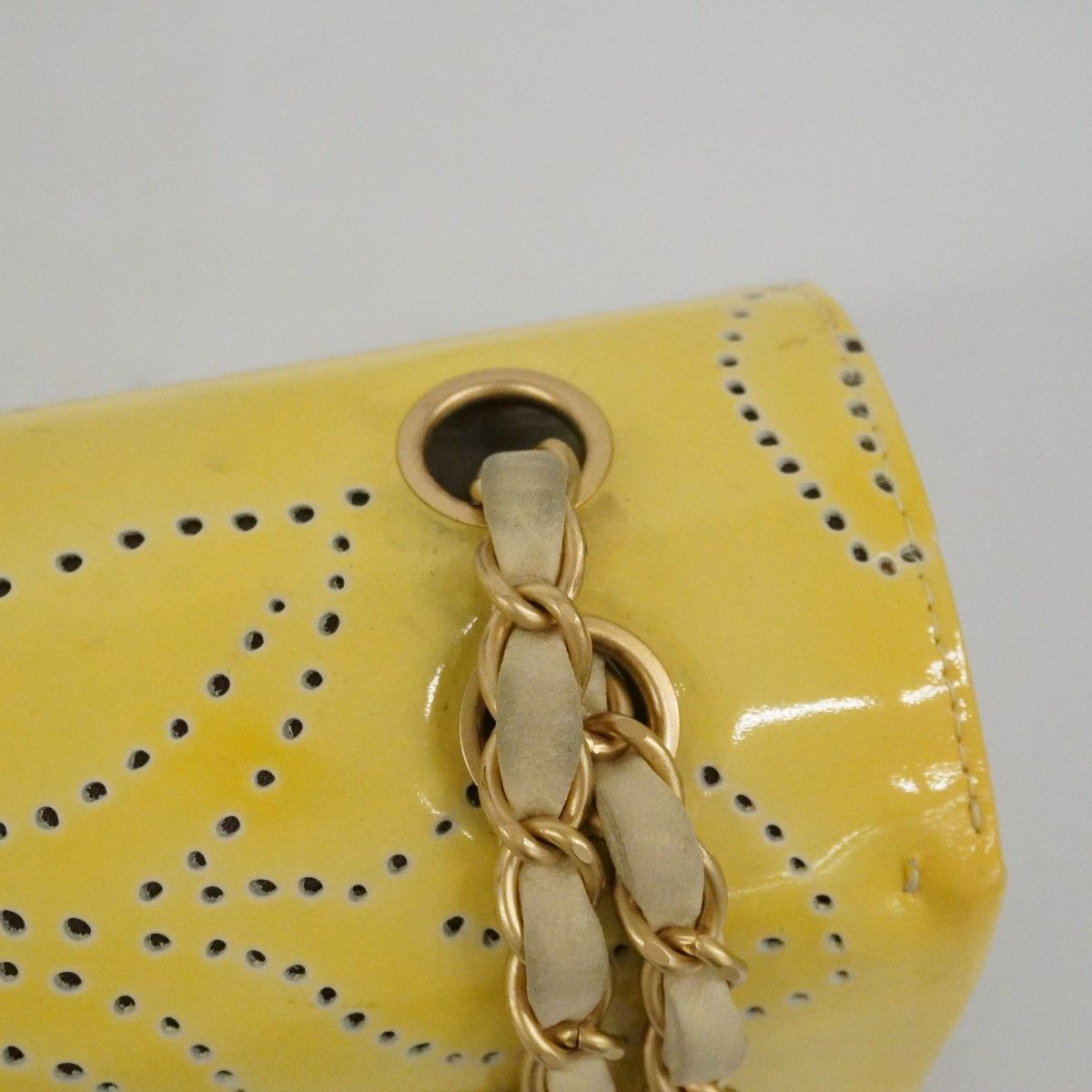 Chanel Shoulder Bag Camellia Perforated Patent Leather Yellow Champagne Gold — view 8