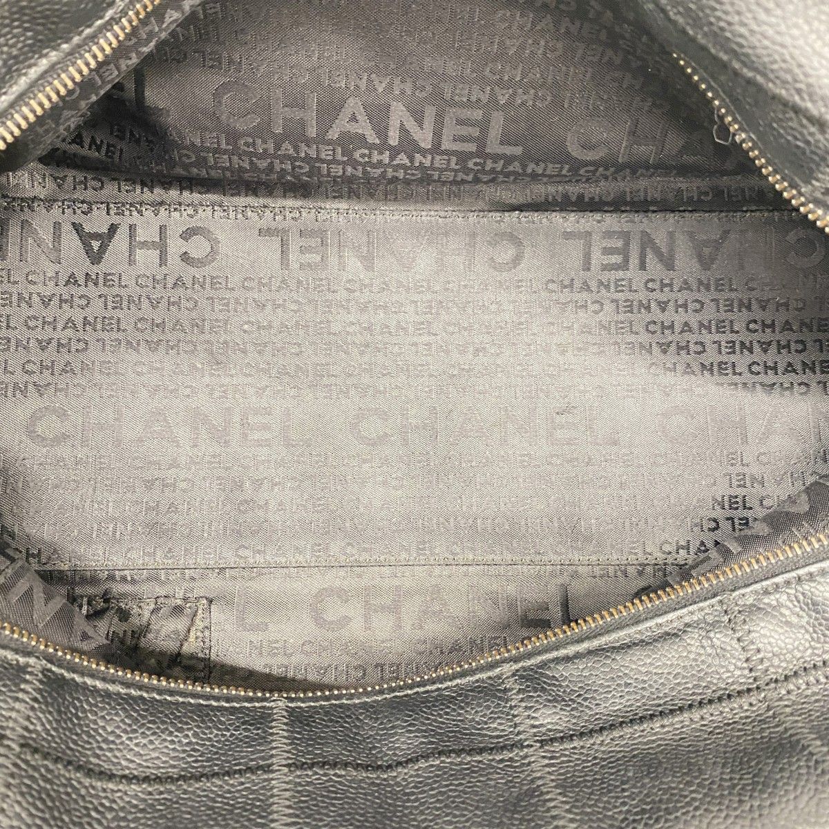 Chanel Shoulder Bag Choco Bar Leather Black Silver — view 4