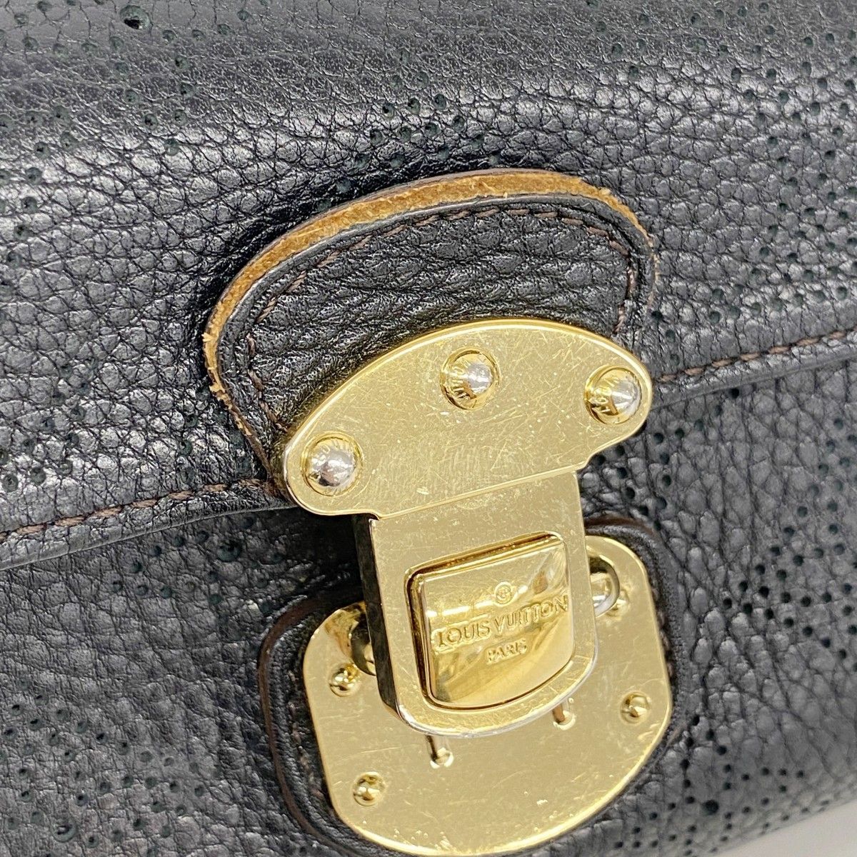 Louis Vuitton Trifold Wallet Mahina Portefeuille Amelia Noir — view 8