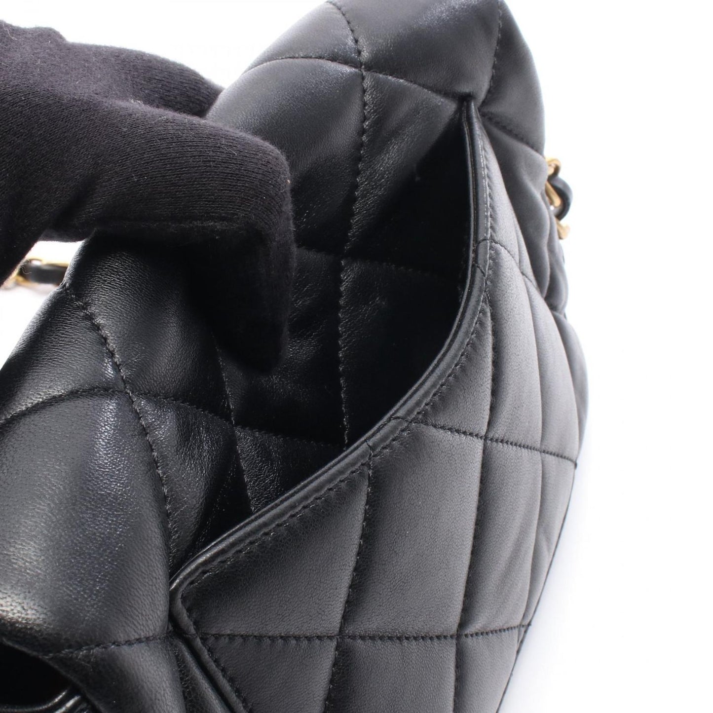 Chanel Shoulder Bag Quilted Heart Lock Black Leather Chain — view 7