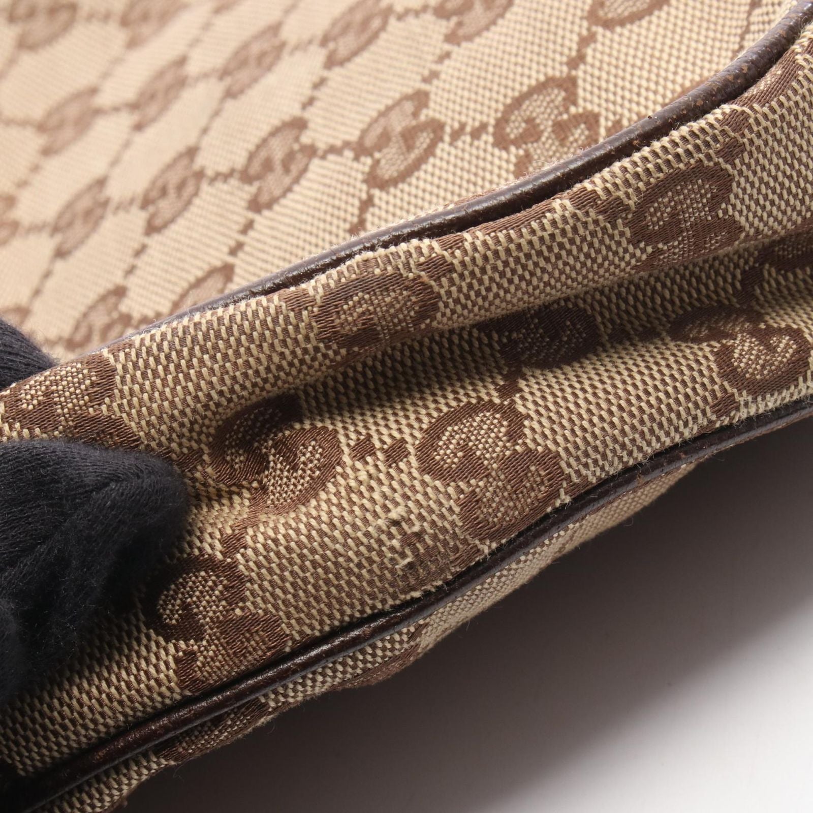 Gucci Shoulder Bag GG Canvas Brown — view 7