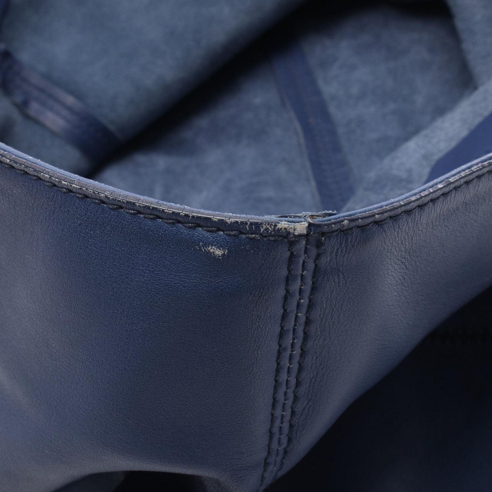 Bvlgari Tote Octo Navy Leather — view 5