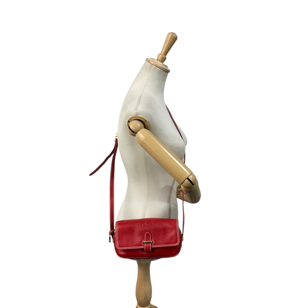 Loewe Anagram Shoulder Bag Pochette Crossbody Leather Red Gold Vintage Retro — view 4