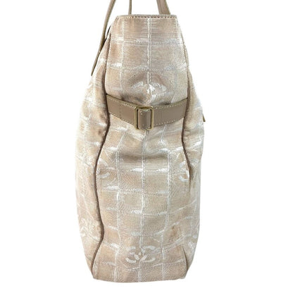 Chanel Shoulder Bag New Travel Line GM Nylon Leather Beige — view 3
