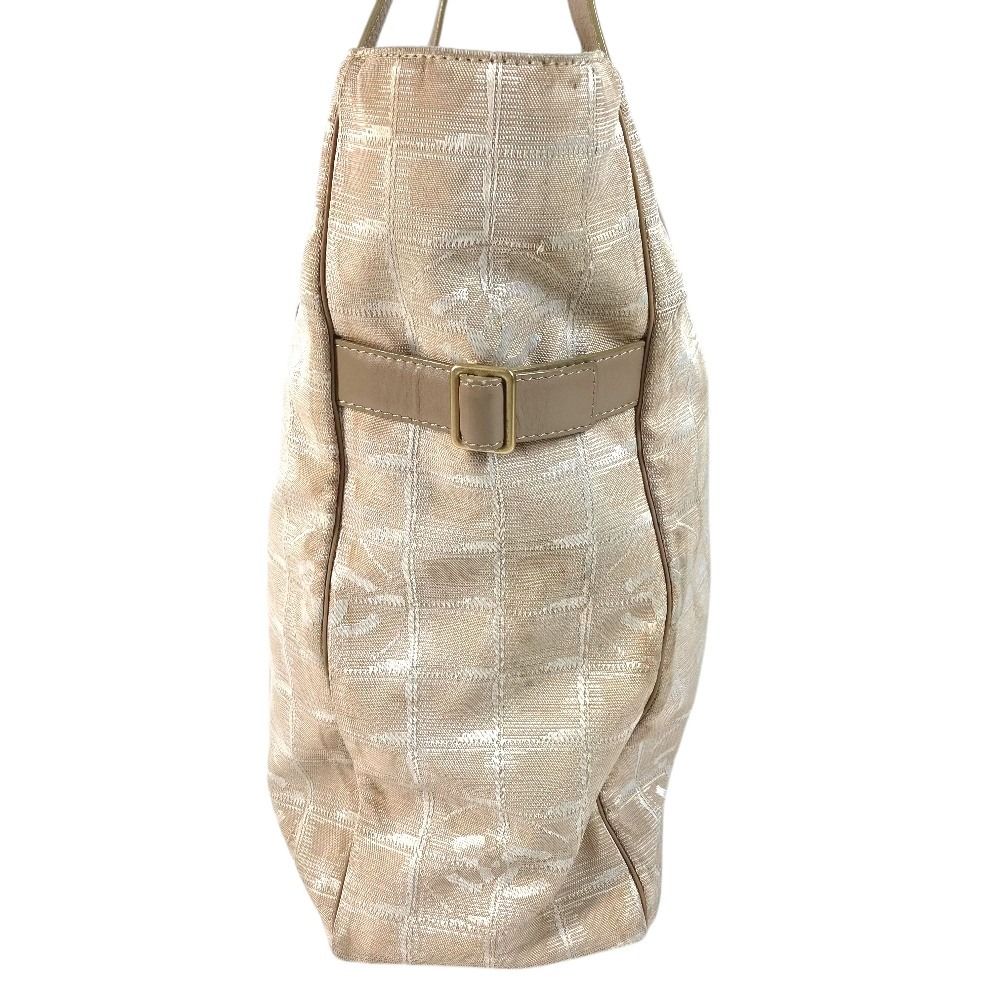 Chanel Shoulder Bag New Travel Line GM Nylon Leather Beige — view 4