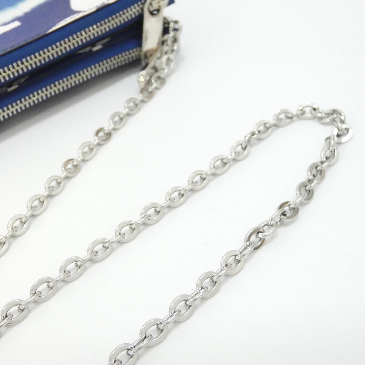 Louis Vuitton LV Escale Pochette Double Zip Shoulder — view 7