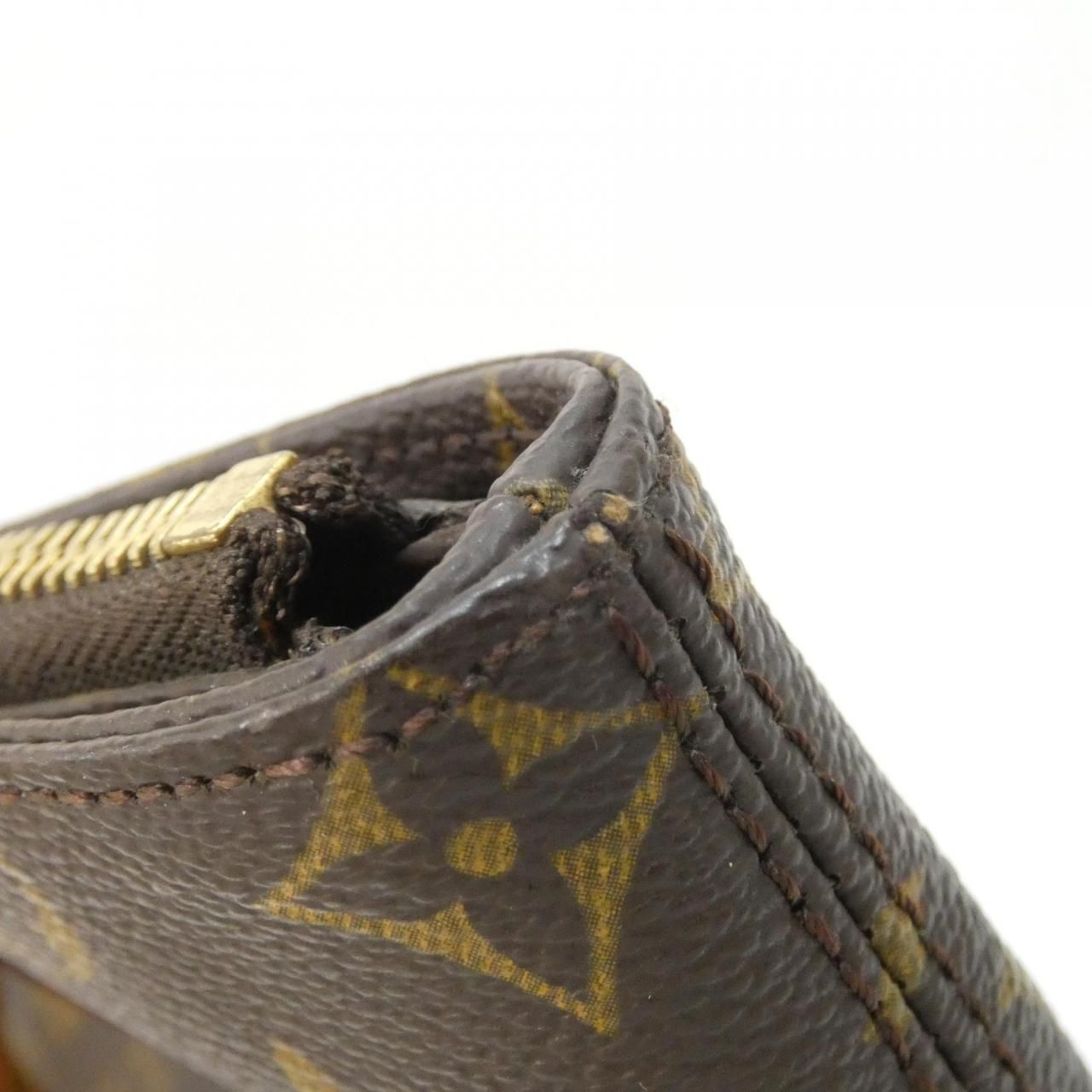 Louis Vuitton Monogram Cabas Mezzo — view 5