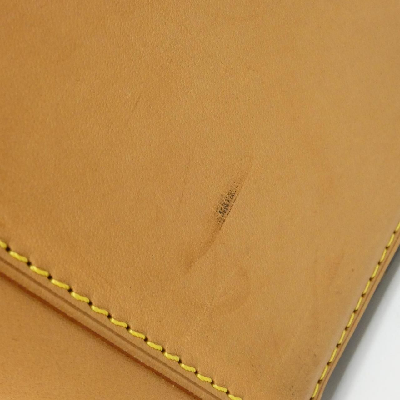 Louis Vuitton Monogram Cabas Mezzo — view 3