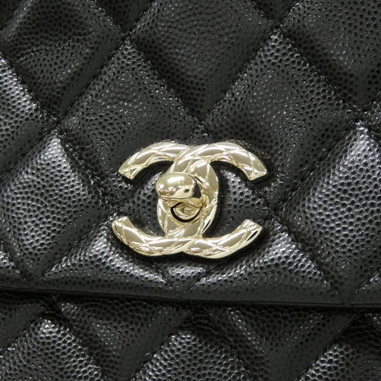 Chanel Bag Handbag Black — view 4