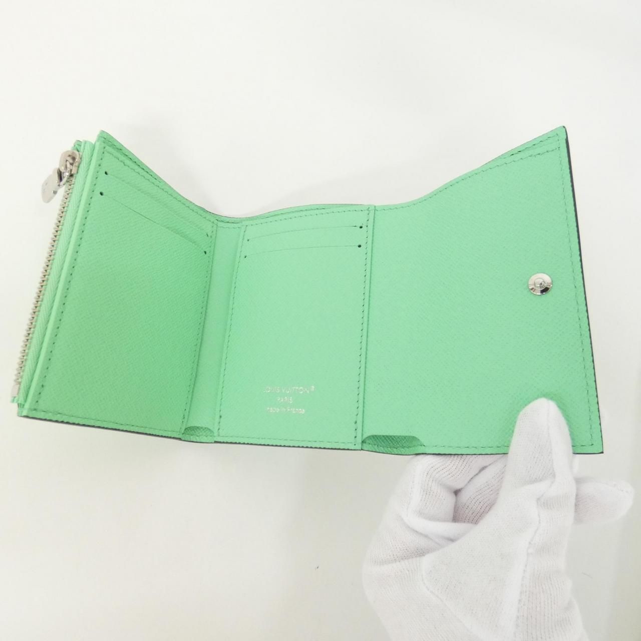 Louis Vuitton Taigarama Victor Wallet — view 3