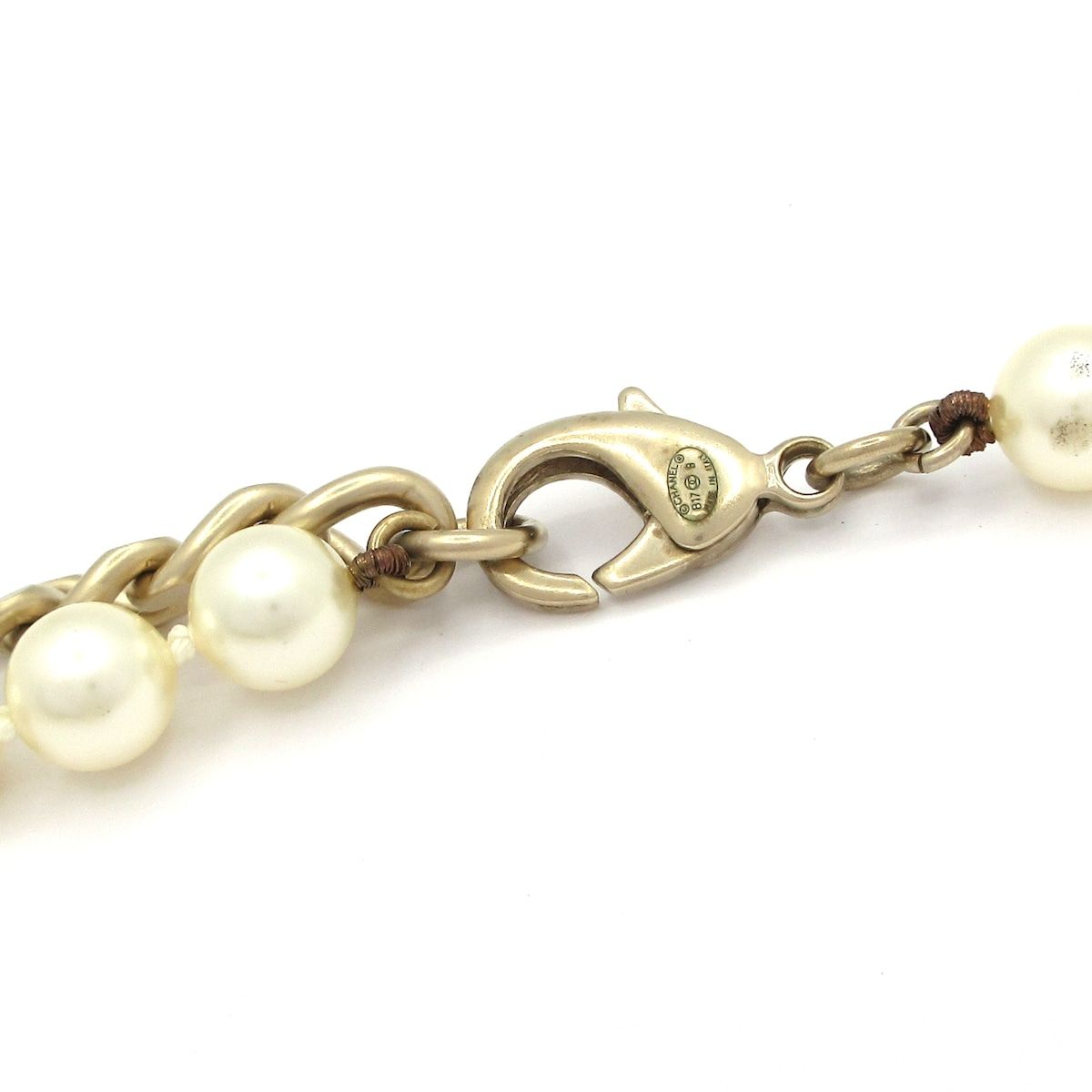 Chanel Necklace CC Logo White Gold — view 4