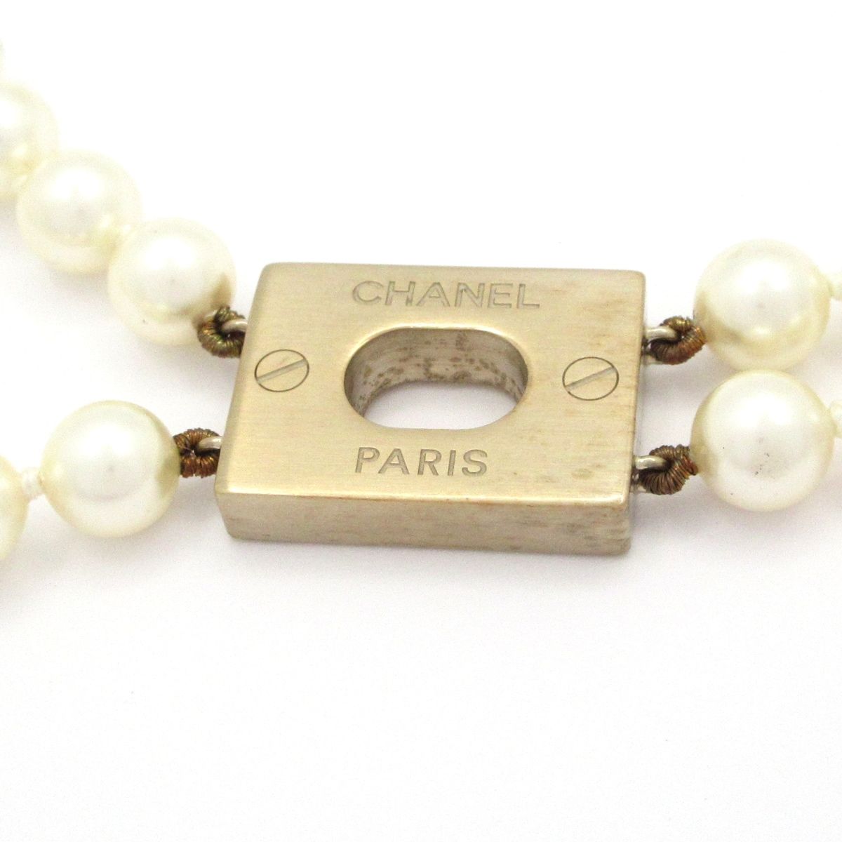 Chanel Necklace CC Logo White Gold — view 6