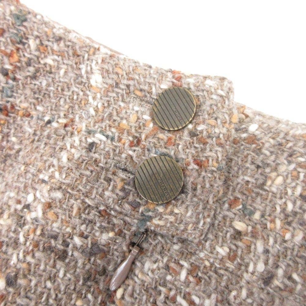 Chanel Vintage Wool Tweed Plaid Semi Flare Skirt Knee Length Mid Calf 38 Beige — view 4
