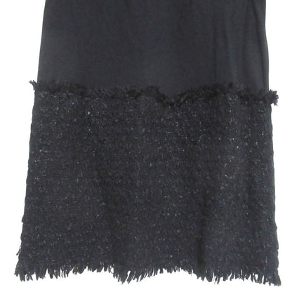 Moncler Abito Logo Patch Knee Length Tweed Cut Replacement Short Sleeve Dress — view 4
