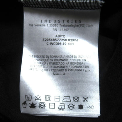 Moncler Abito Logo Patch Knee Length Tweed Cut Replacement Short Sleeve Dress — view 8