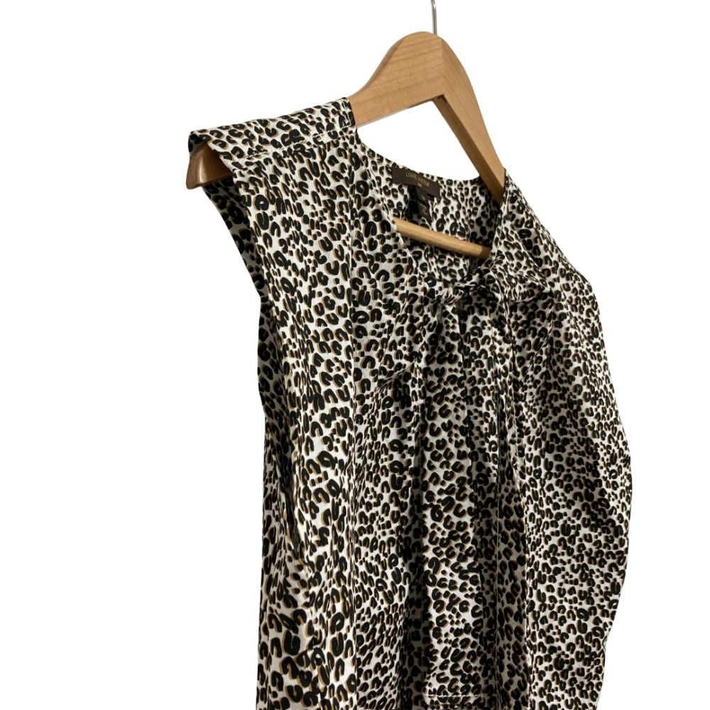 Louis Vuitton Leopard Print Sleeveless Bowtie Blouse 34 White Black — view 4