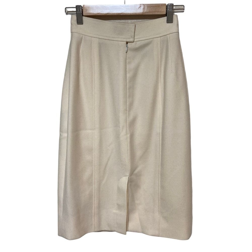 Chanel Vintage CC Logo Button Slit Tight Skirt 36 Ivory — view 2