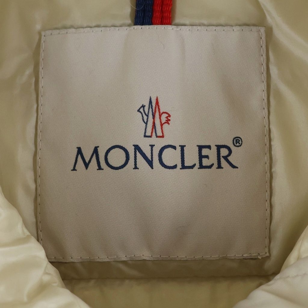 Moncler Hendaye Belted Down Jacket Ivory White 0 — view 7