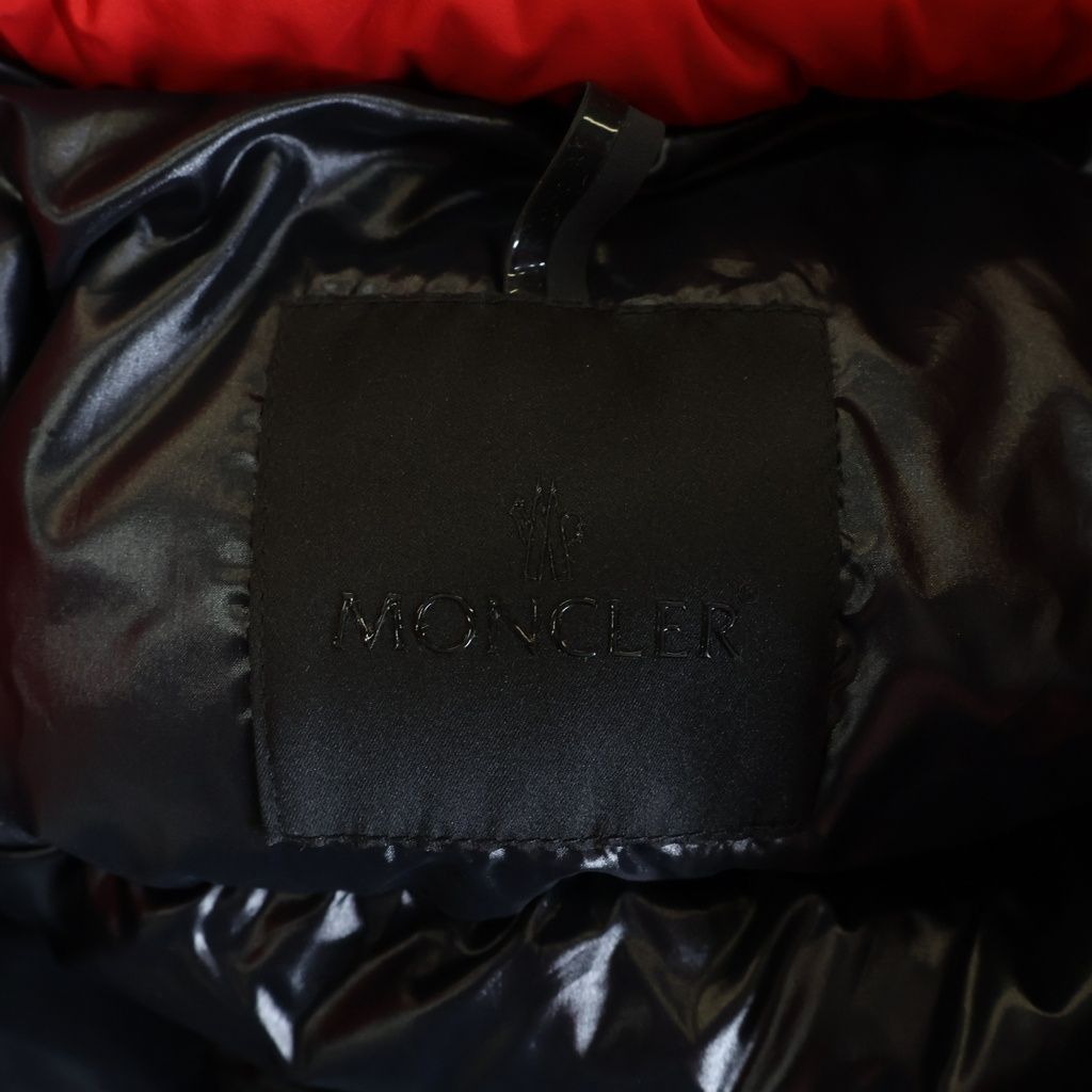 Moncler Amak Logo Print Zip Up Vest — view 7