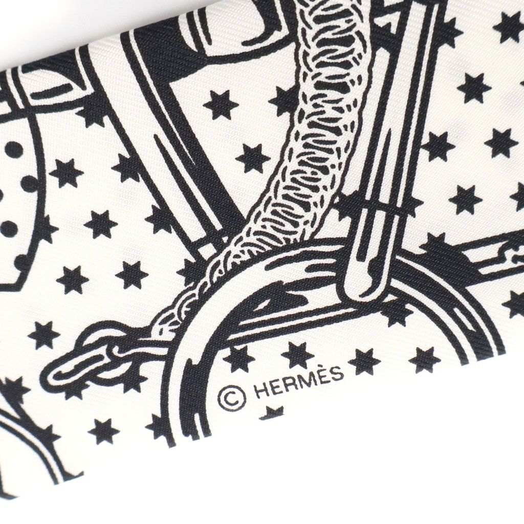 Hermes Twill Eperon D' or Yellow Gold Spurs Scarf White Navy — view 6