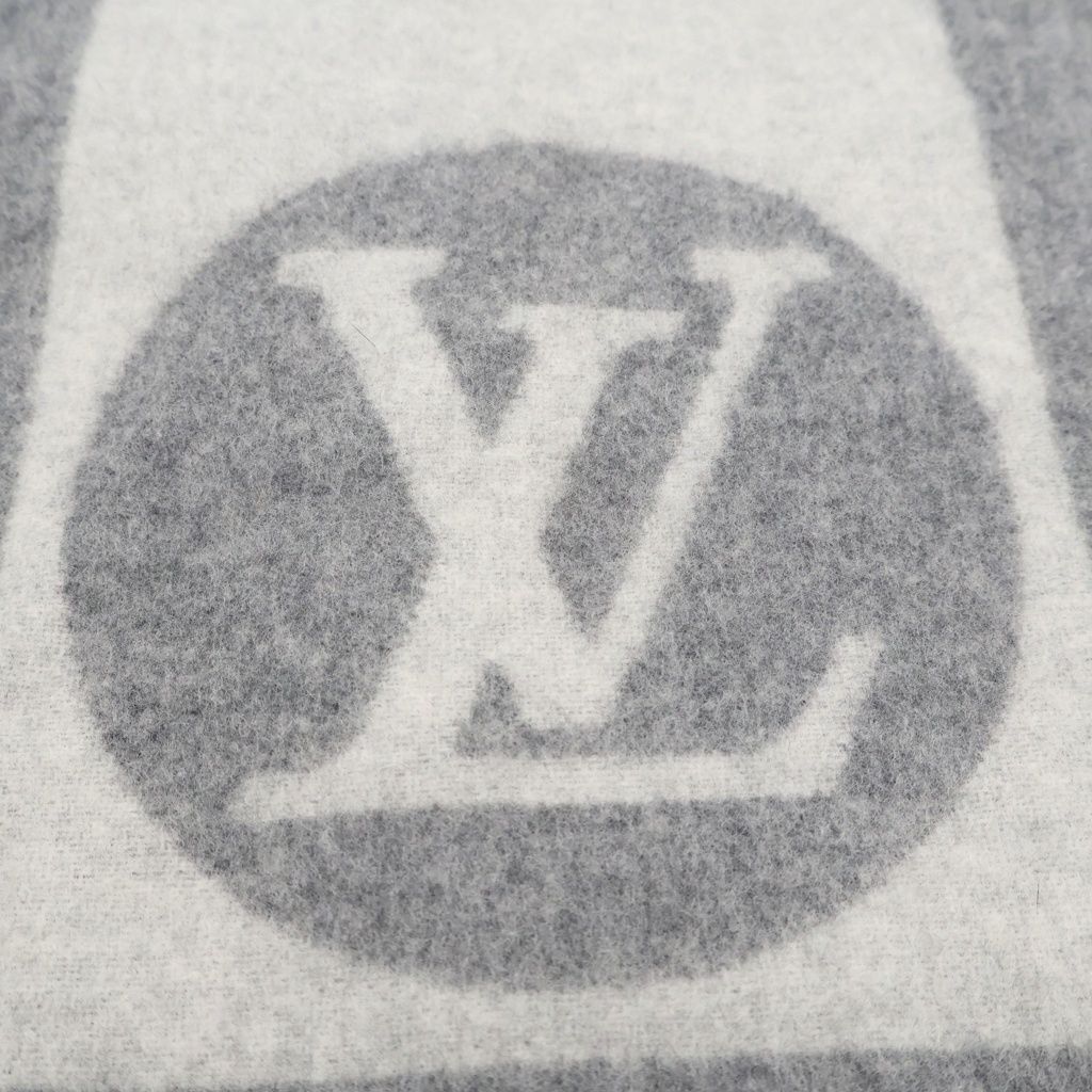Louis Vuitton Echarpe Diff Scarf Gray — view 2