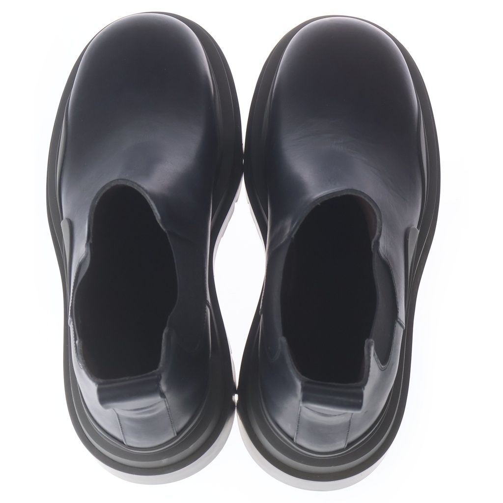 Bottega Veneta Tire Ankle Chelsea Boots Black — view 4