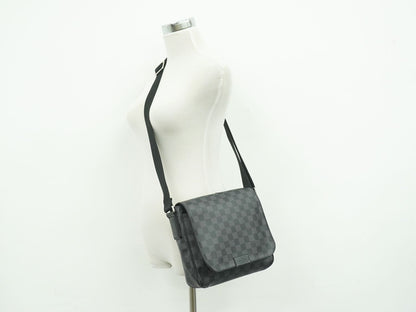 Louis Vuitton LV District PM Damier Graphite Shoulder Bag Pochette Black Gray — view 6