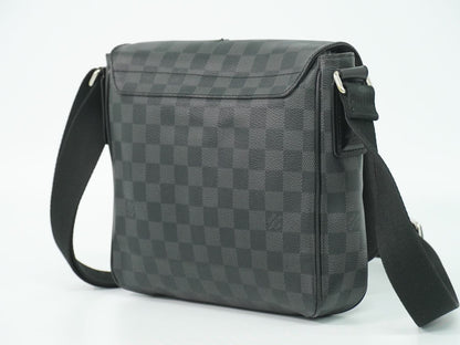 Louis Vuitton LV District PM Damier Graphite Shoulder Bag Pochette Black Gray — view 2