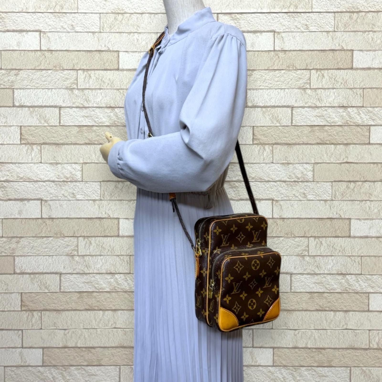 Louis Vuitton Amazon Monogram Shoulder Bag Canvas Brown — view 2