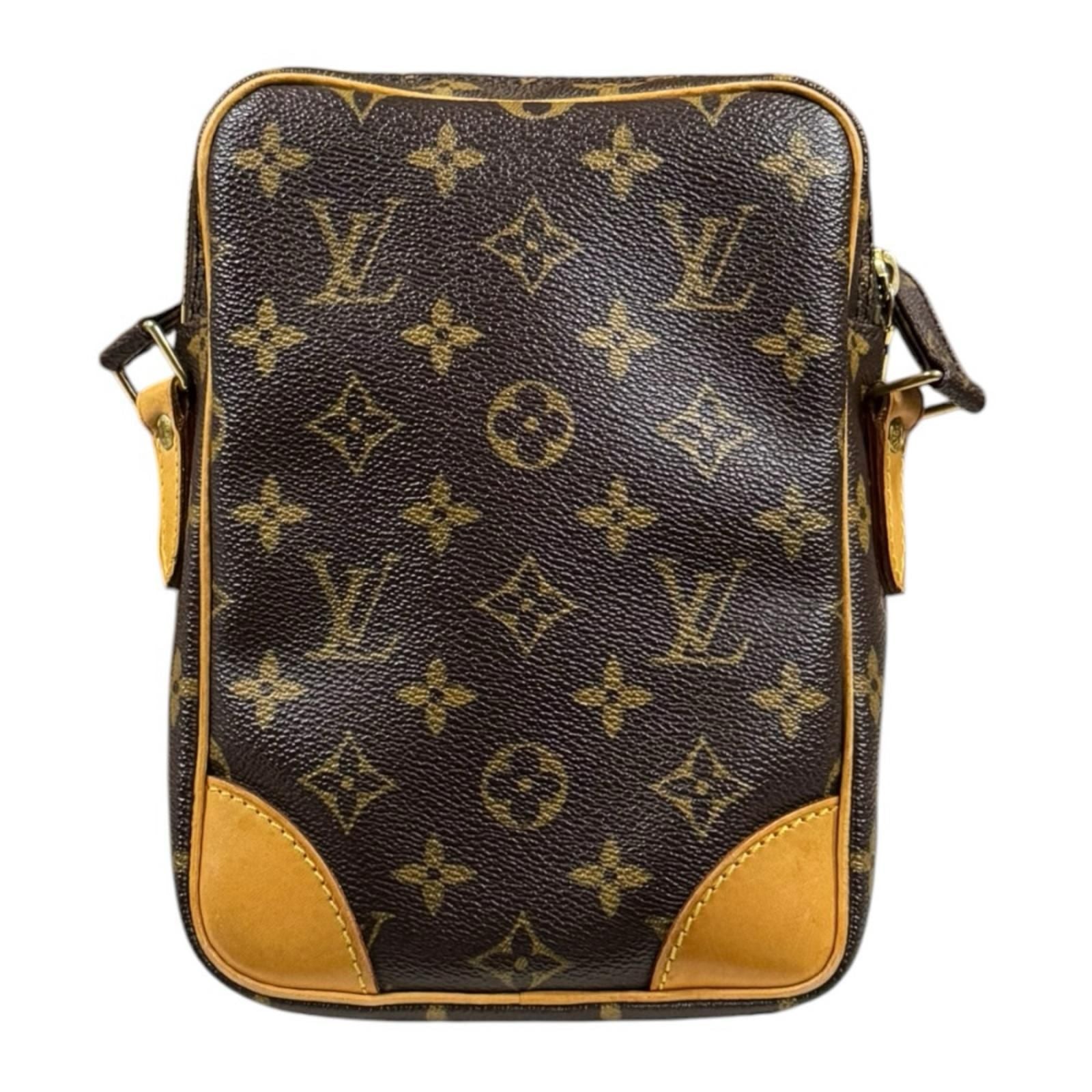 Louis Vuitton Amazon Monogram Shoulder Bag Canvas Brown — view 3