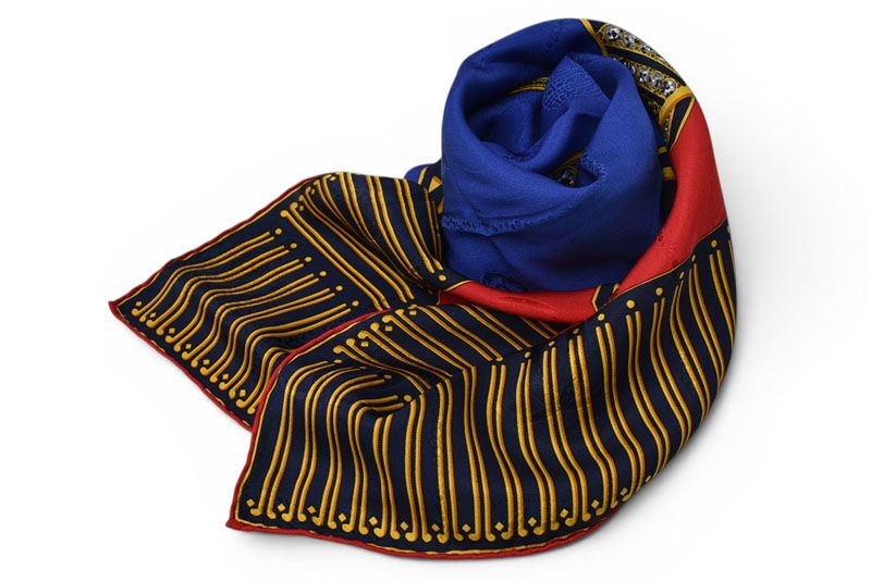Cartier Scarf Must de Cartier Silk Watch Motif Red Blue — view 2