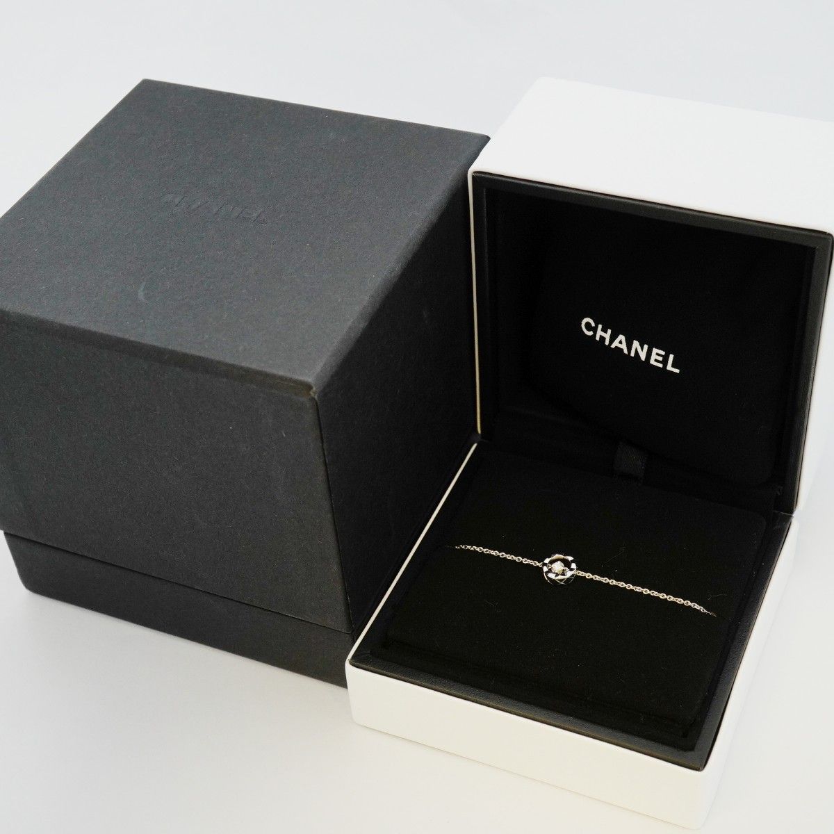 Chanel Bracelet Coco Crush 18k White Gold Diamond — view 7