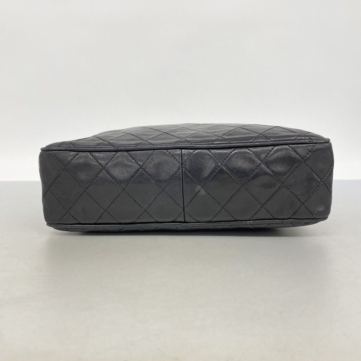 Chanel Shoulder Bag Quilted Lambskin Black Gold — view 3
