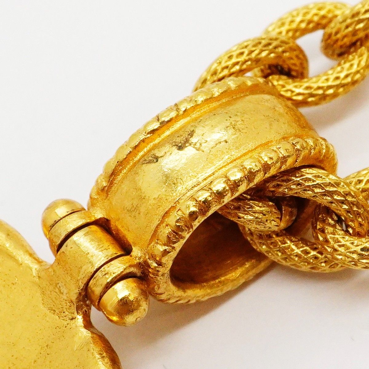 Chanel Necklace Vintage CC Logo Clover Motif Gold Plated — view 7