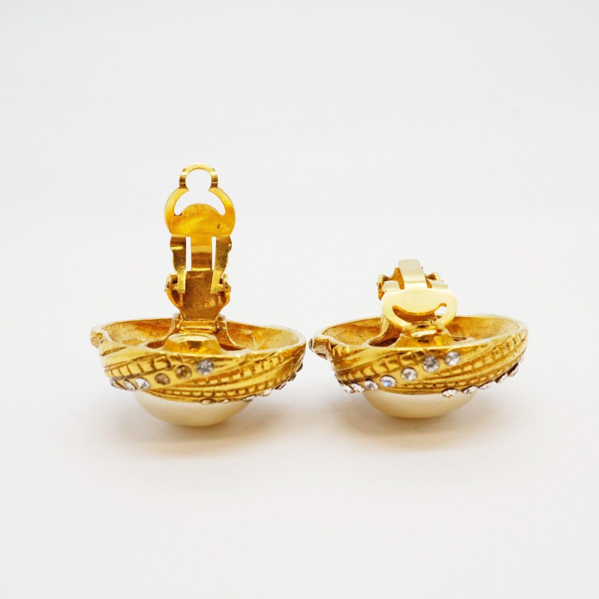 Chanel Earrings Vintage Round — view 3