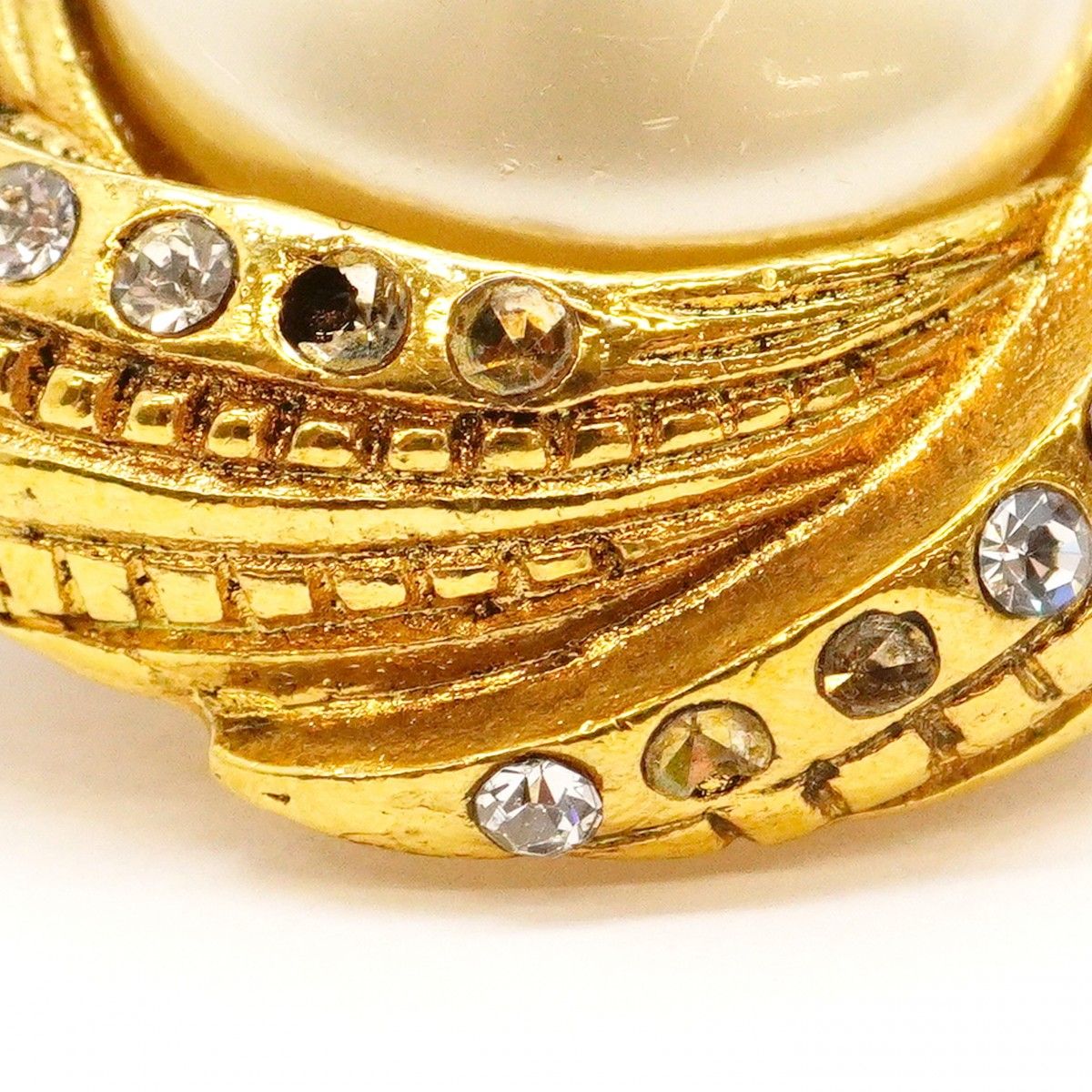 Chanel Earrings Vintage Round — view 7