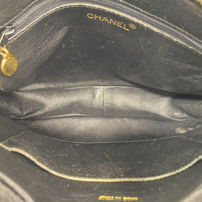 Chanel Shoulder Bag Quilted Lambskin Black Gold — view 4