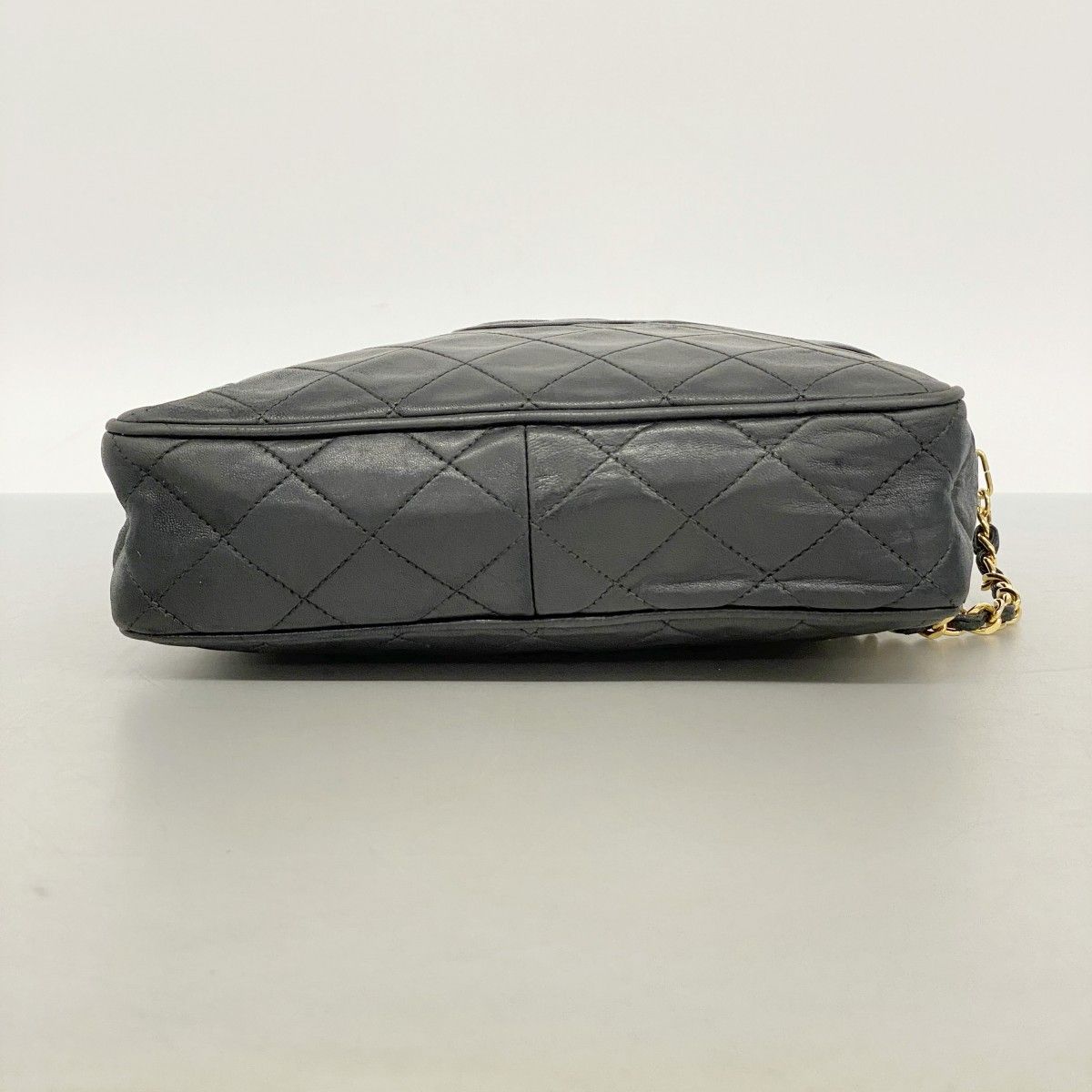 Chanel Shoulder Bag Quilted Lambskin Black Gold — view 3