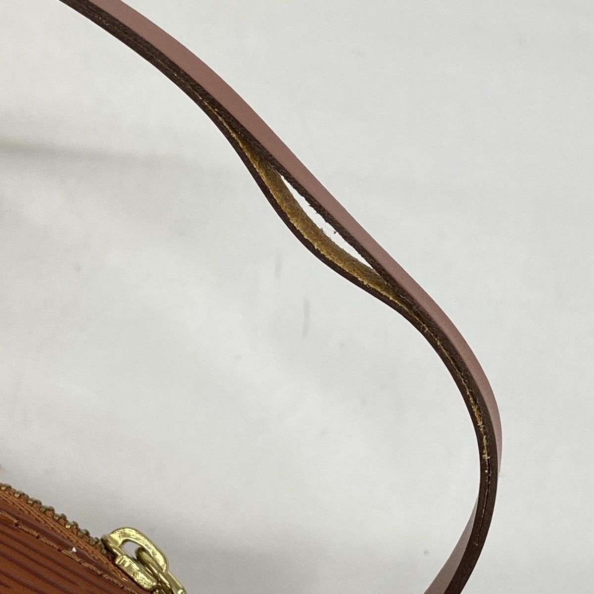 Louis Vuitton Handbag Epi Soufflot Kenya Brown — view 7