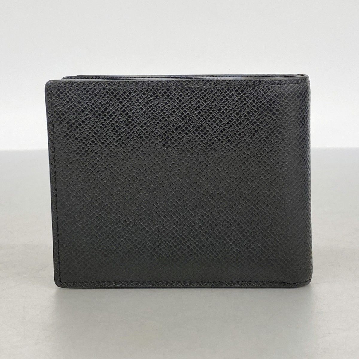 Louis Vuitton Wallet Taiga Portefeuille Amerigo NM Noir — view 8